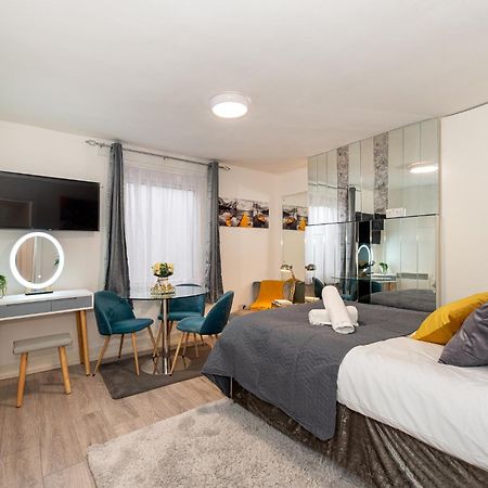 Chic Studio Apartment, Bus 18 To Euston In 30 Min. London Eksteriør billede