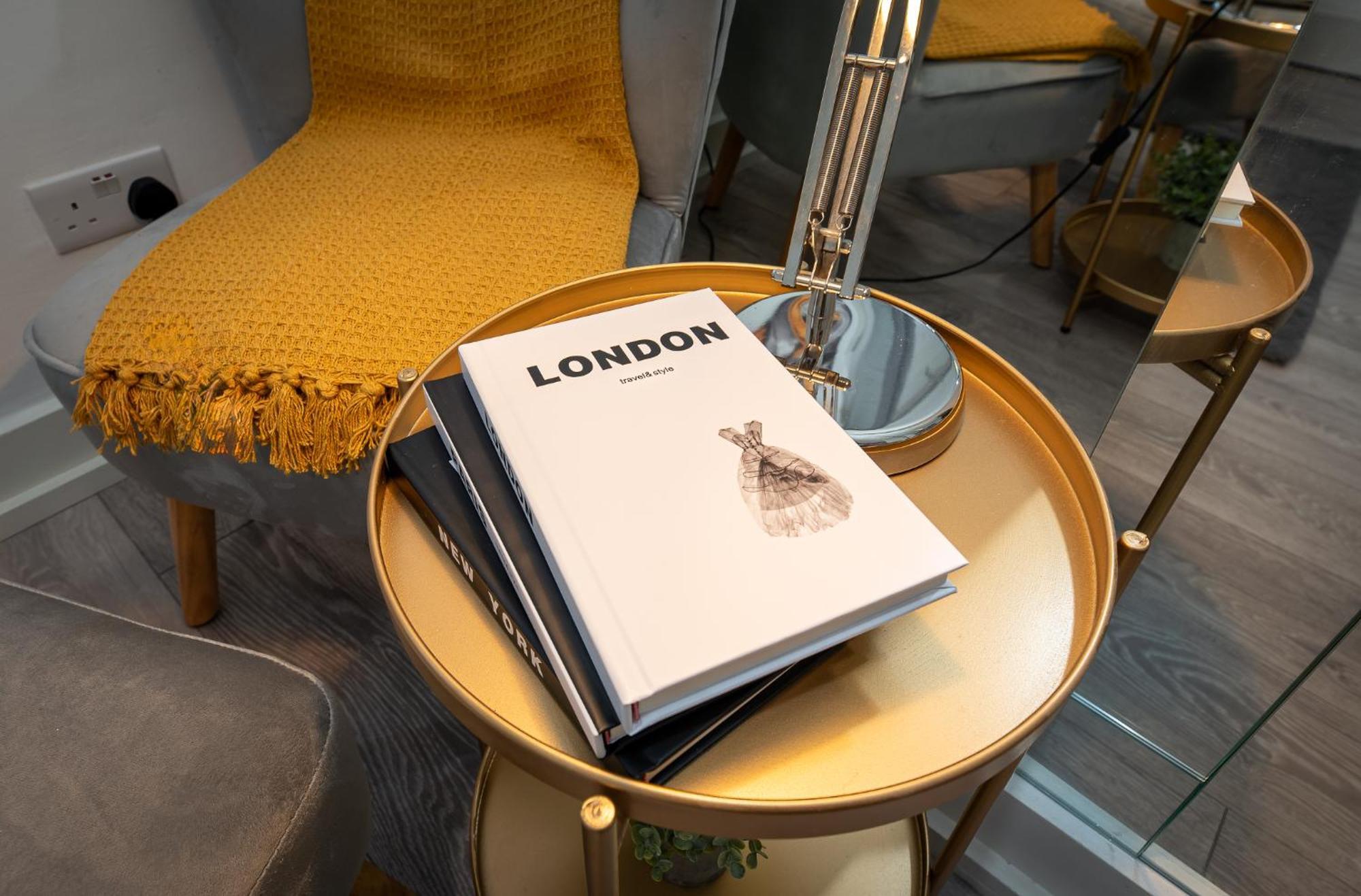Chic Studio Apartment, Bus 18 To Euston In 30 Min. London Eksteriør billede