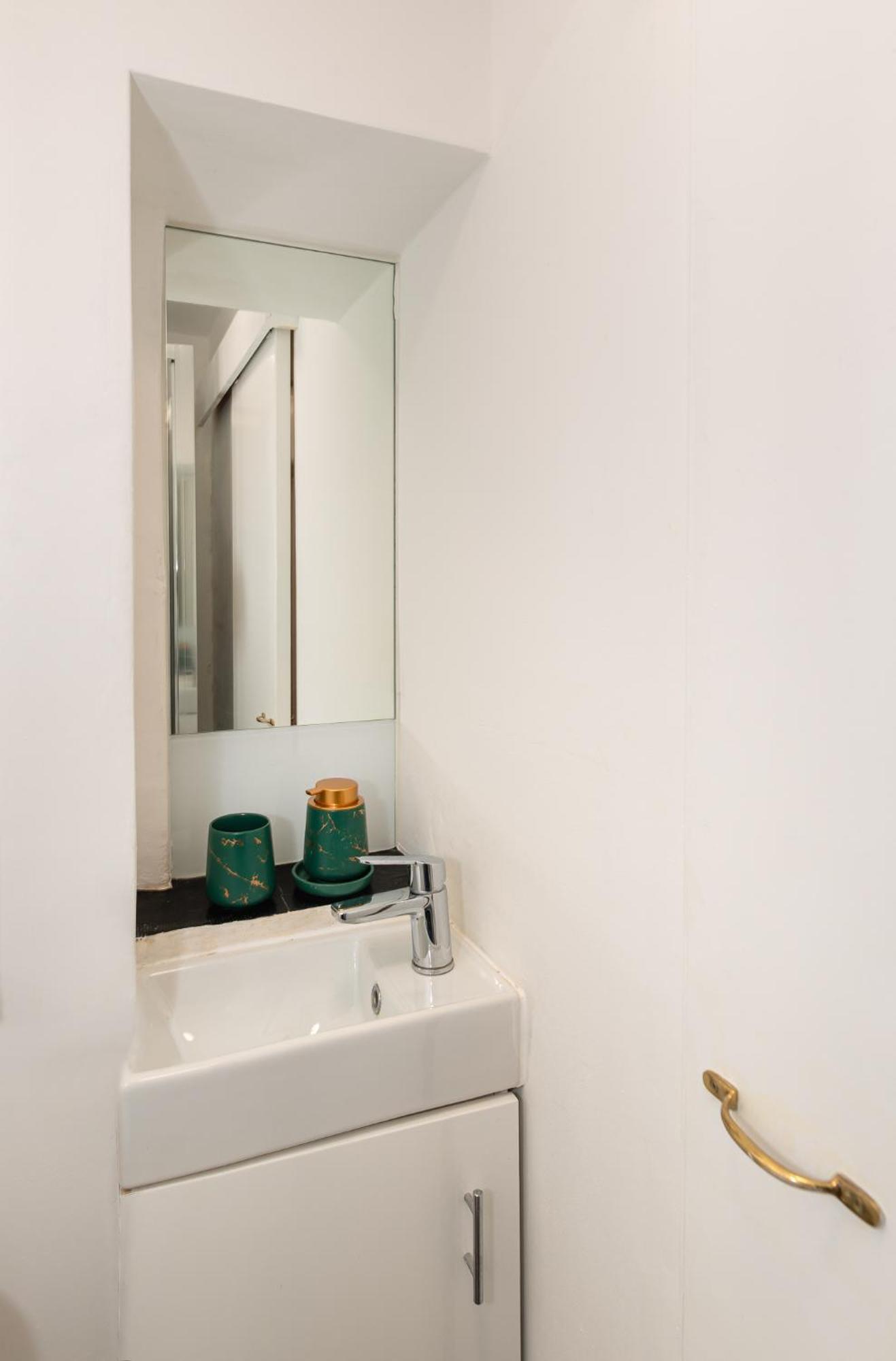 Chic Studio Apartment, Bus 18 To Euston In 30 Min. London Eksteriør billede