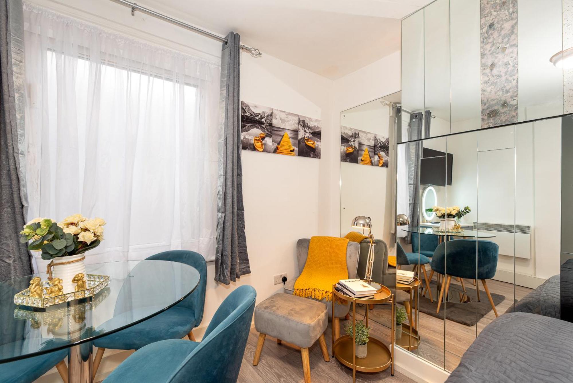Chic Studio Apartment, Bus 18 To Euston In 30 Min. London Eksteriør billede